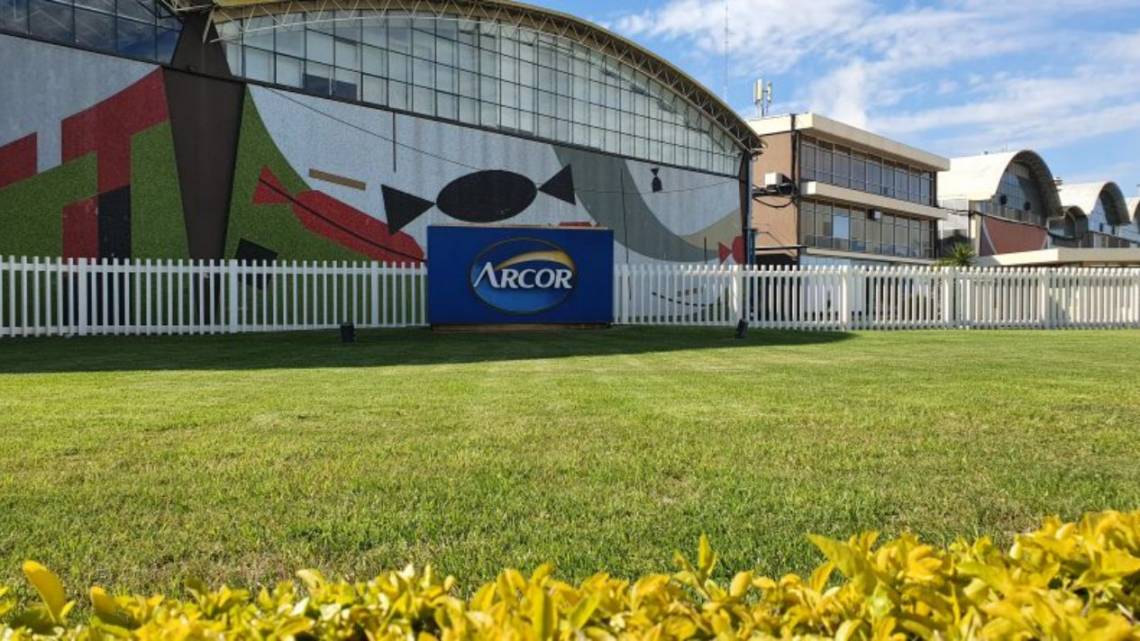 Arcor reutiliza caramelos fallados en insumos para alimentación animal