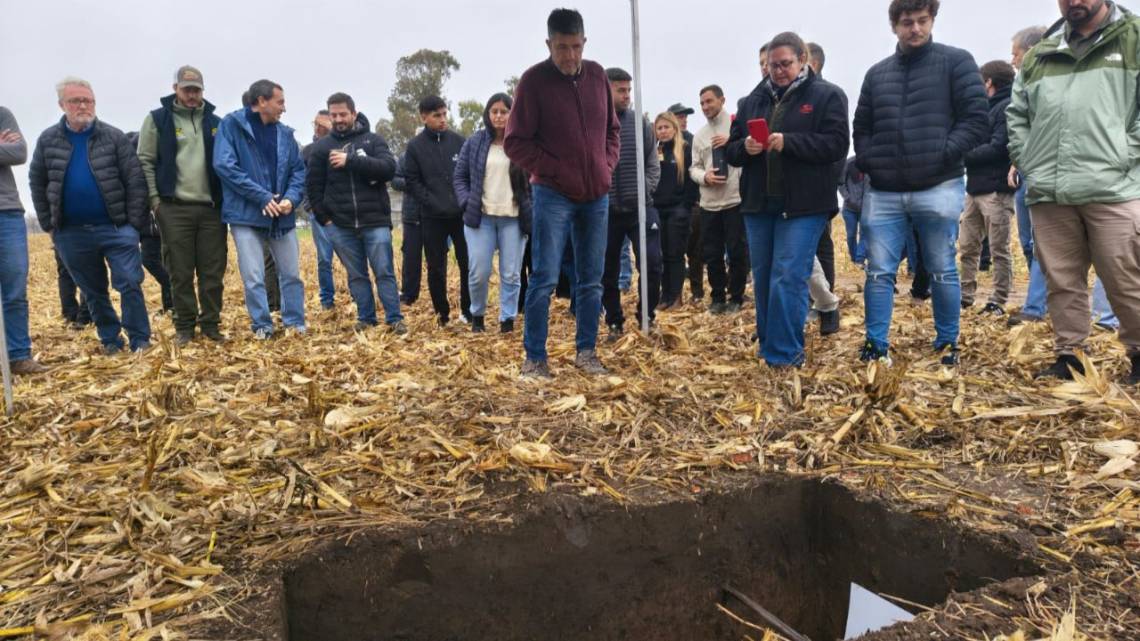 Le sacan más jugo al agua y Bayer los sumó a su red de agricultura regenerativa