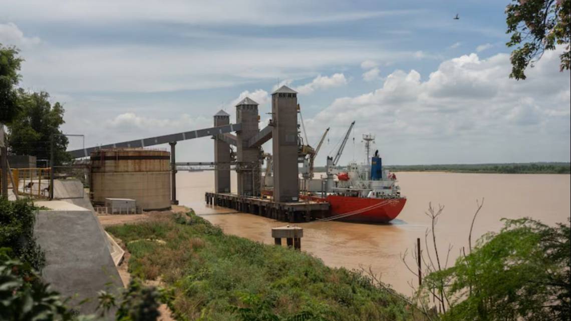 Preparan nuevas exigencias ambientales para la hidrovía y los puertos