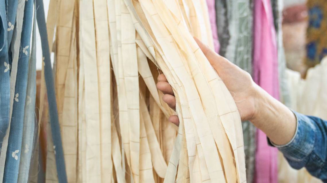 Con los descartes del último corte, tejen un negocio de impacto