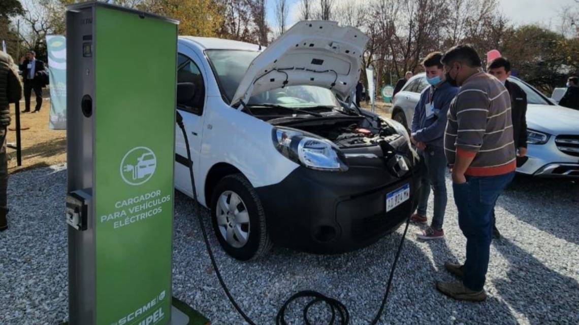 Qué le falta a la Argentina para acelerar en la movilidad eléctrica 