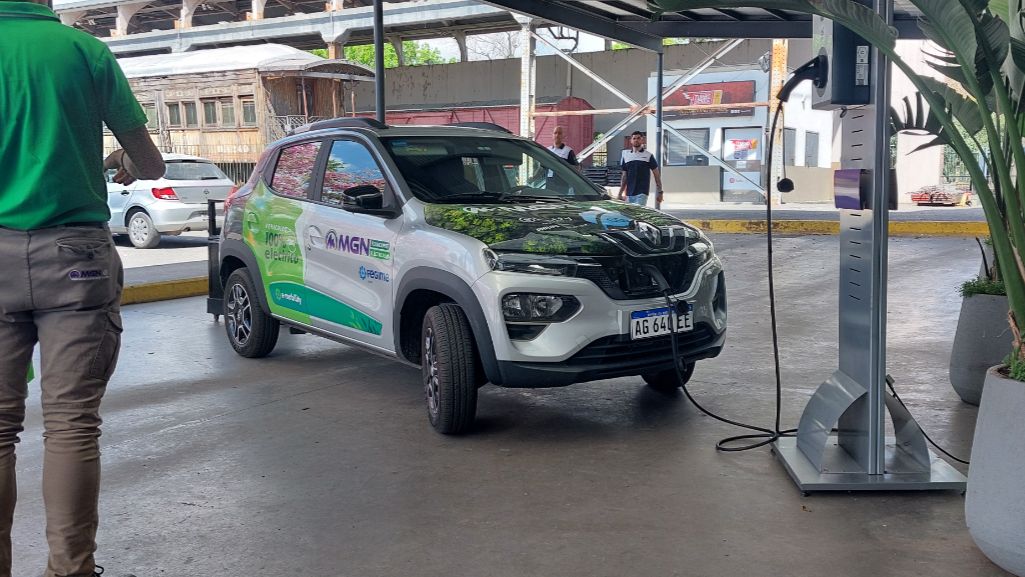 Abren la puerta para importar 50 mil nuevos autos híbridos y eléctricos