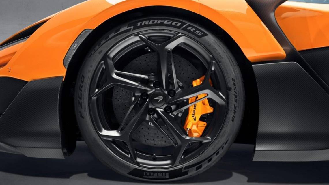 El superdeportivo McLaren W1 corre con neumáticos Pirelli 50% verdes
