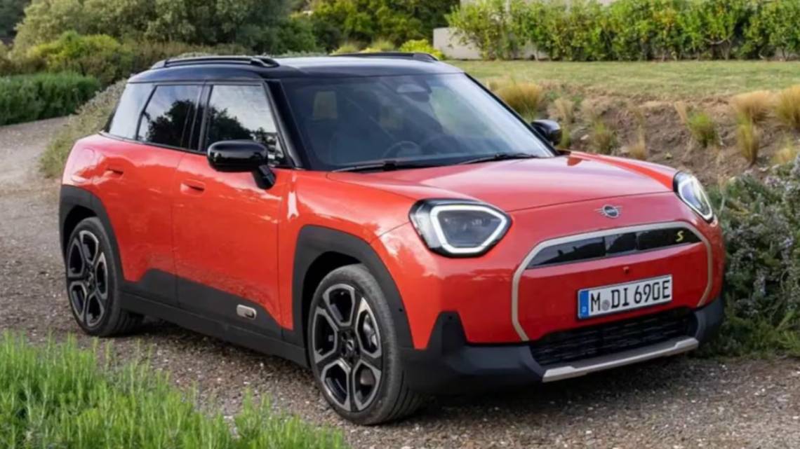 El Mini que viene con cable: debut del crossover 100% eléctrico en el país