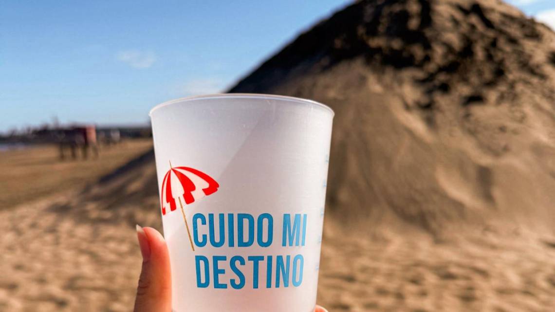 Se toman en serio al ambiente y le sacan tarjeta roja al vaso descartable