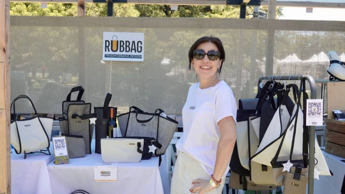 Cambió el negocio financiero por el reciclaje con diseño y armó una empresa