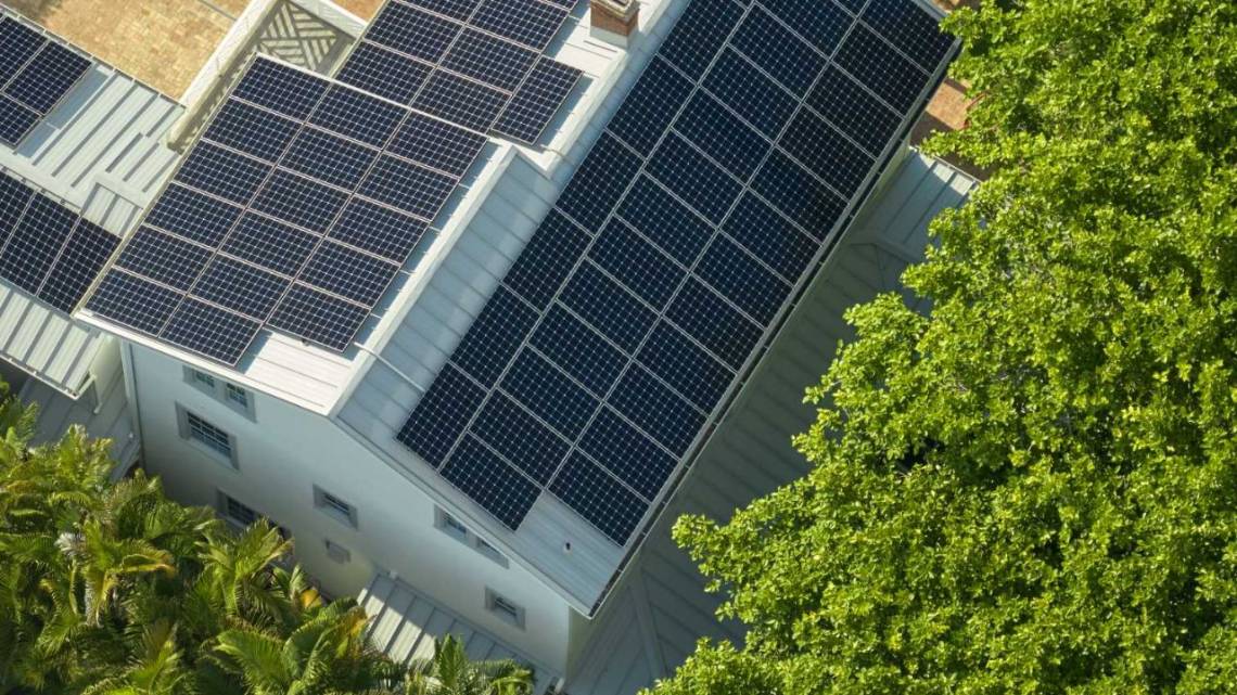 Promueven el uso de energías renovables en todos los edificios públicos de Santa Fe