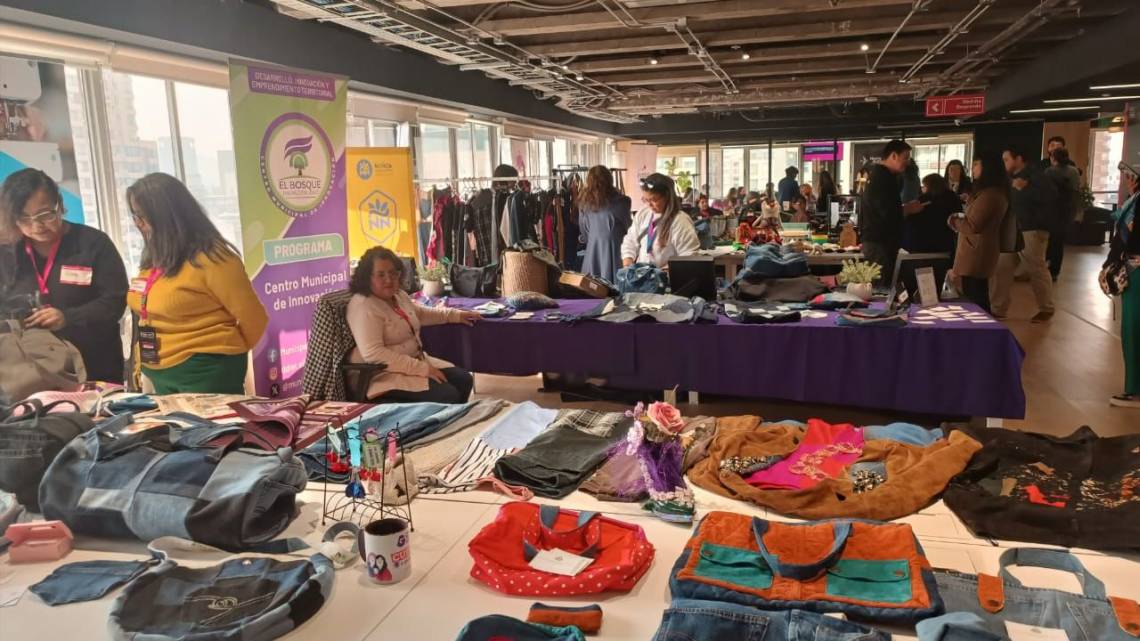 Le dan una segunda puntada al descarte textil y crean empleo