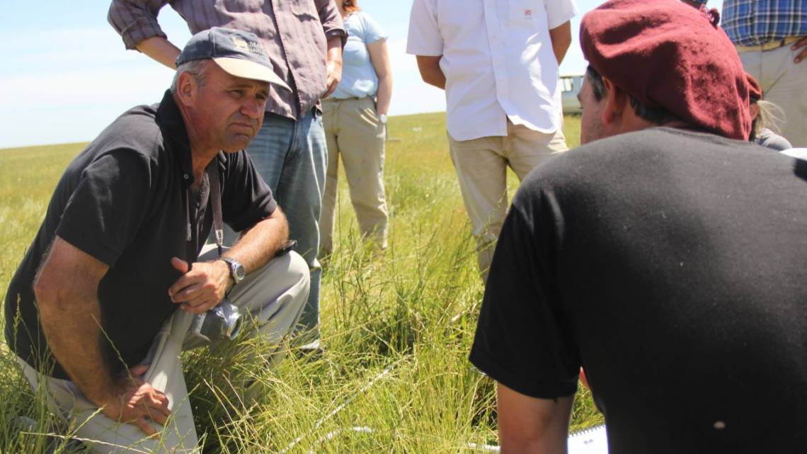 La familia Borrelli realiza agricultura, ganadería regenerativa y asesora a productores para el acceso al mercado voluntario de carbono.