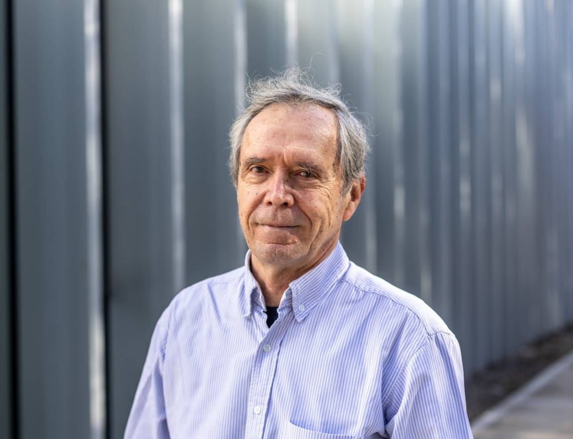 El oceanógrafo Alberto Piola hace casi 50 años investiga los océanos y corrientes marinas. Fue premiado por la Fundación Bunge y Born.